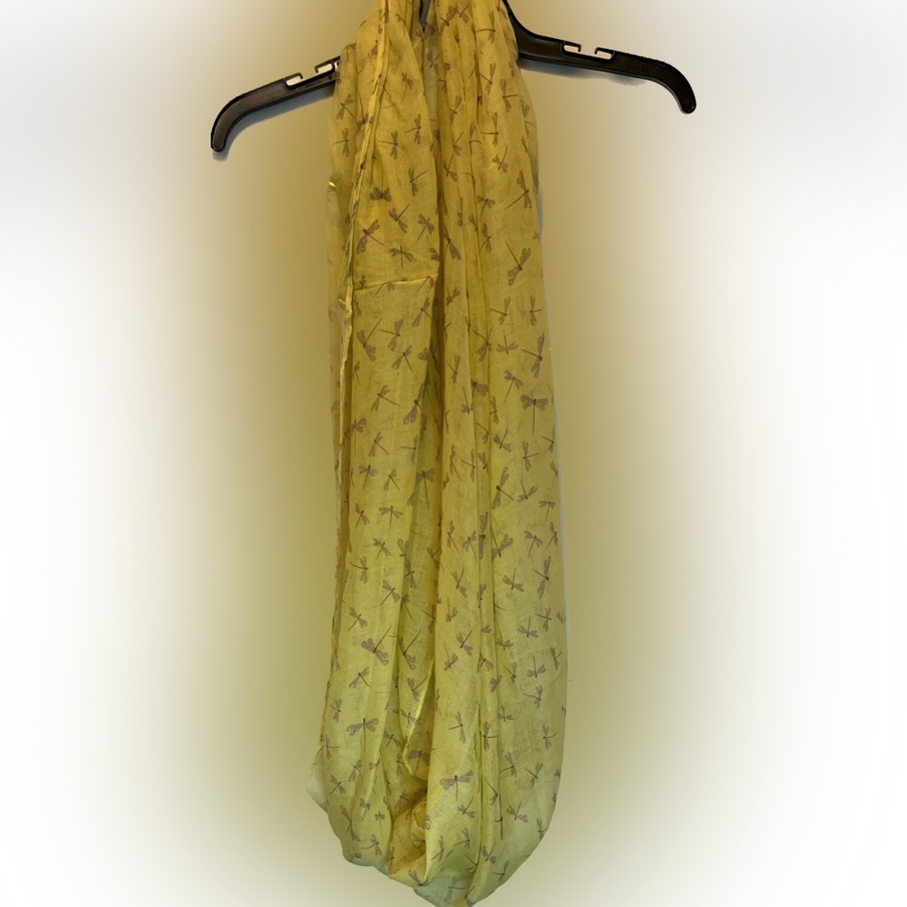 LOF (love of fashion) dragonfly scarf